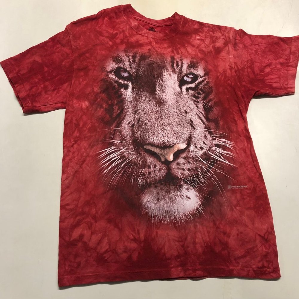 The Mountain White Siberian Tiger Snow Bengal Tigers King Animal Red T-Shirt M